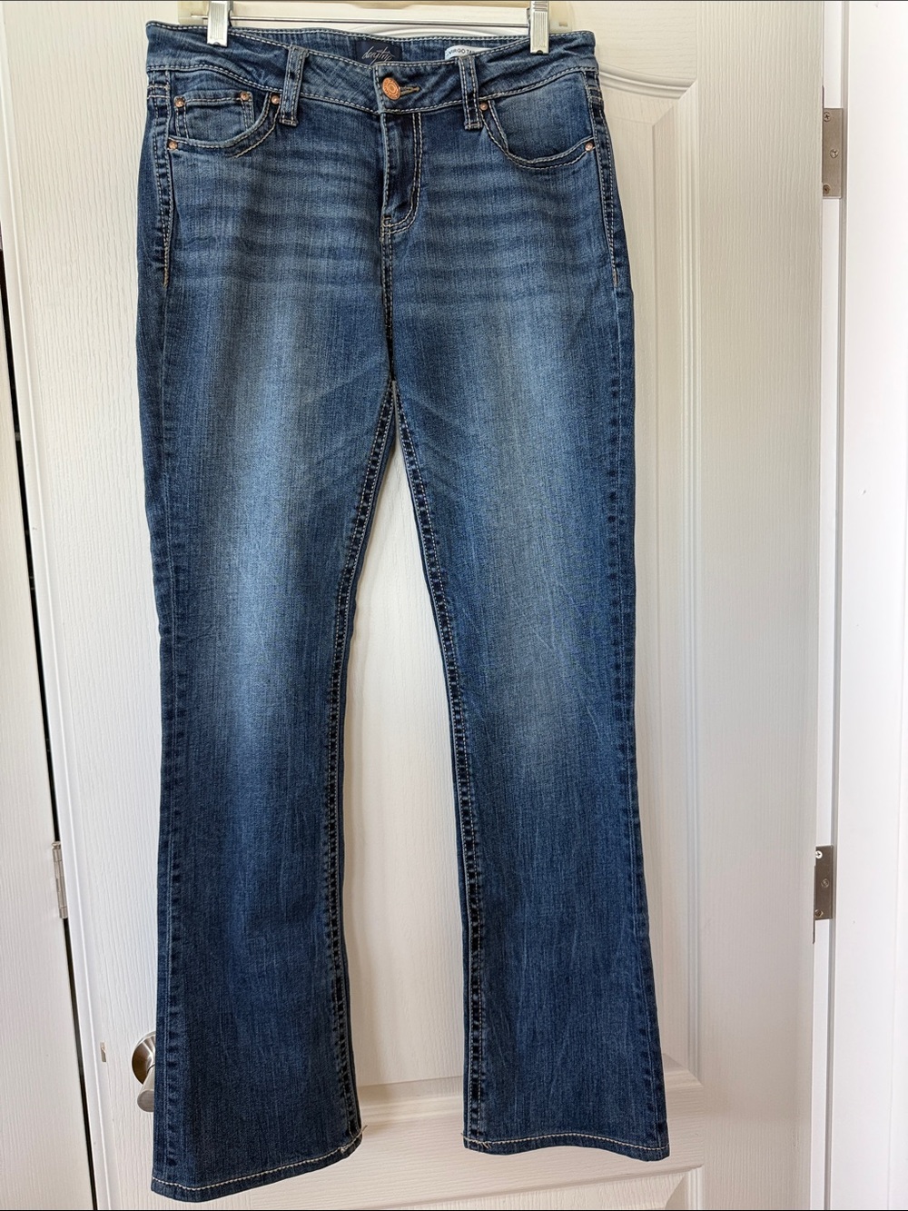 Daytrip Women's Medium Wash Virgo Tailored Boot Cut Jeans